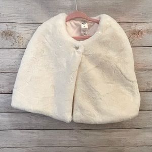 Oshkosh B’gosh Toddler 4T white faux fur cape